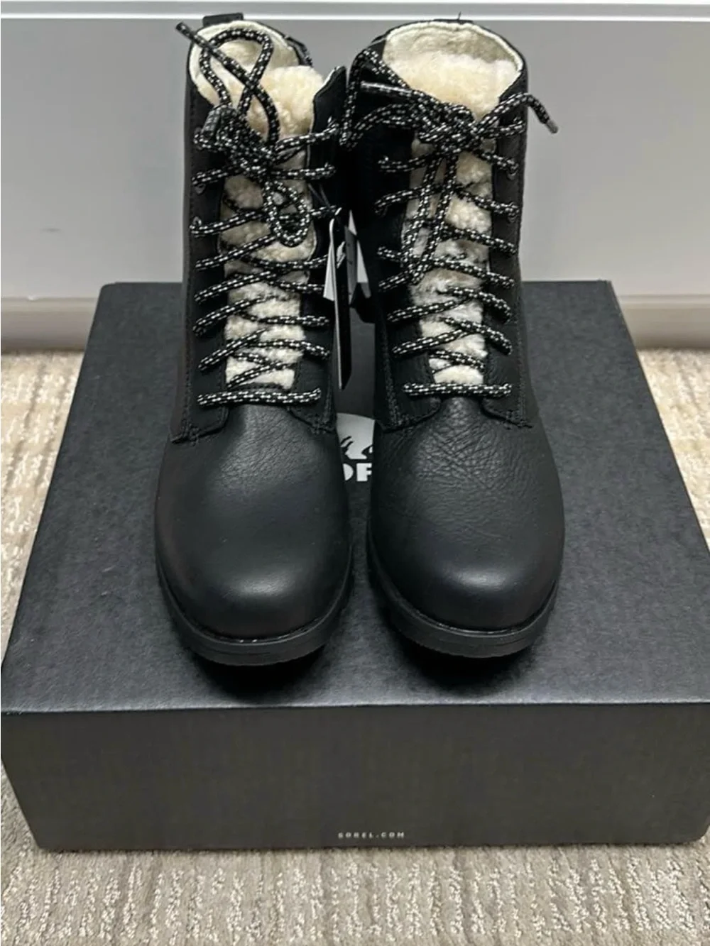 NIB Sorel Lennox Genuine Shearling Trim Waterproof Lace-Up Boot - size6.5